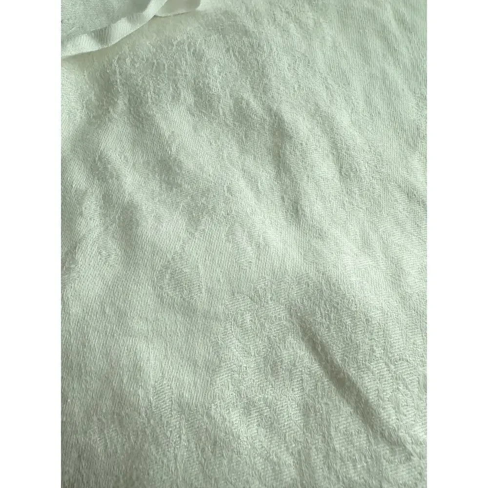 Vtg. WHITE DAMASK Chrysanthemum Flower LINEN TABLECLOTH 67 X 84” Bridal Wedding